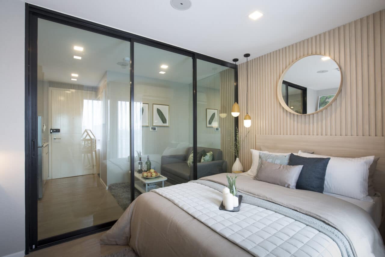 ประตูบานเลื่อนแบ่ง 3 บาน (บานลากจูง)