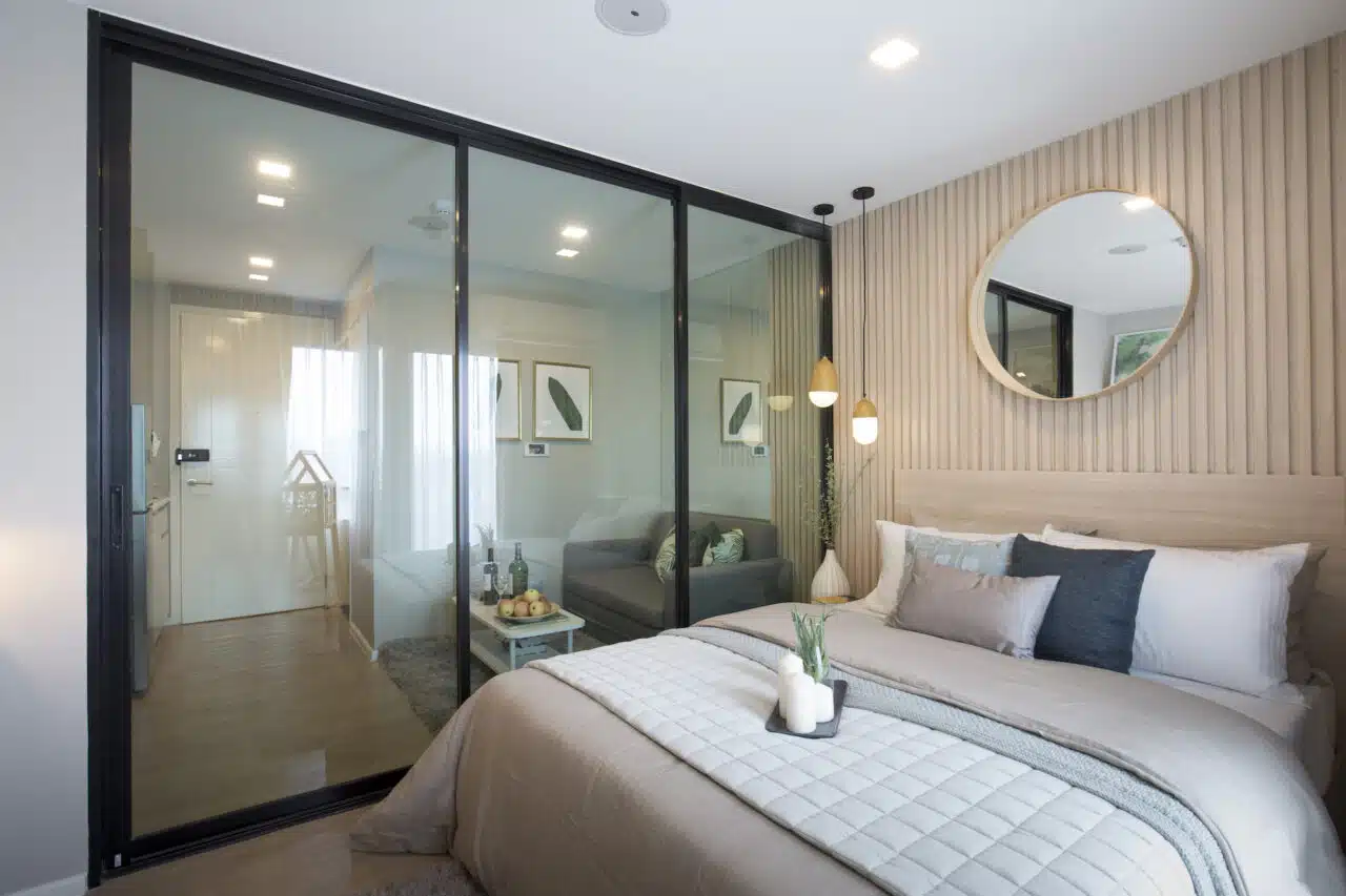 ประตูบานเลื่อนแบ่ง 3 บาน (บานลากจูง)