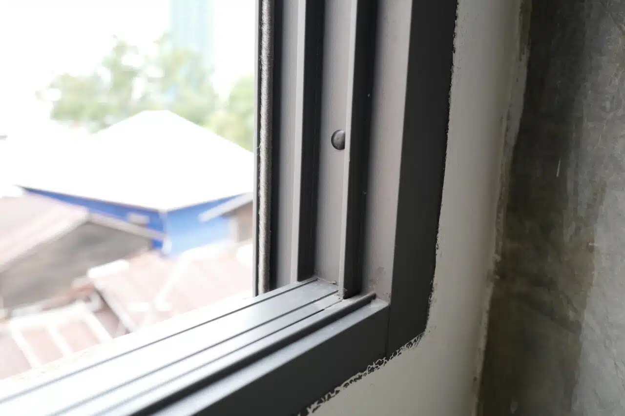 รางหน้าต่างบานเลื่อน ติดตั้งภายนอก ระบบไทยมาตรฐาน