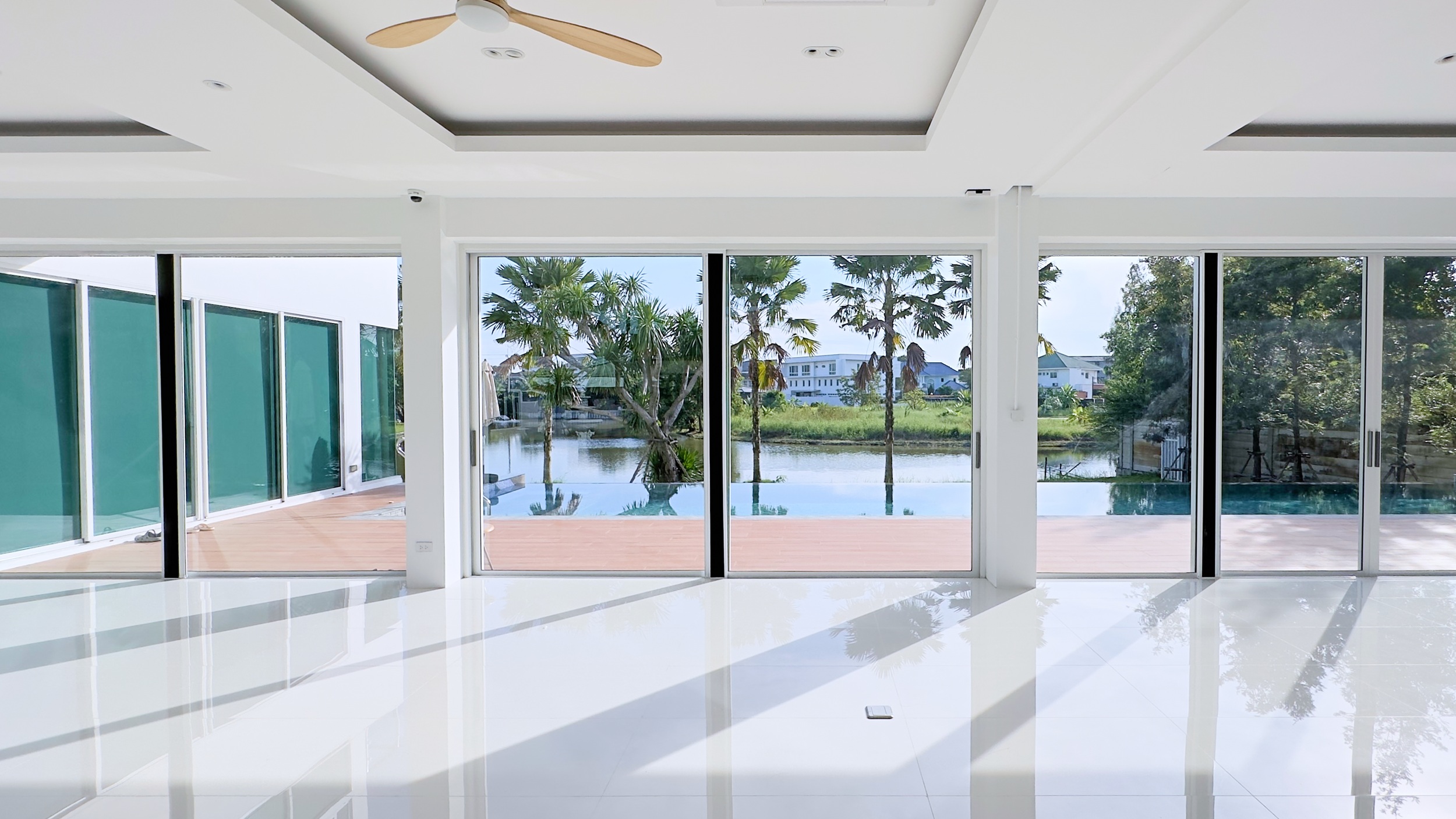 The Private Masterpiece Living 02